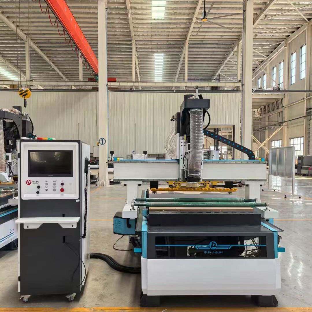 现货木工加工中心板式家具开料机全自动数控木工开料机下料机