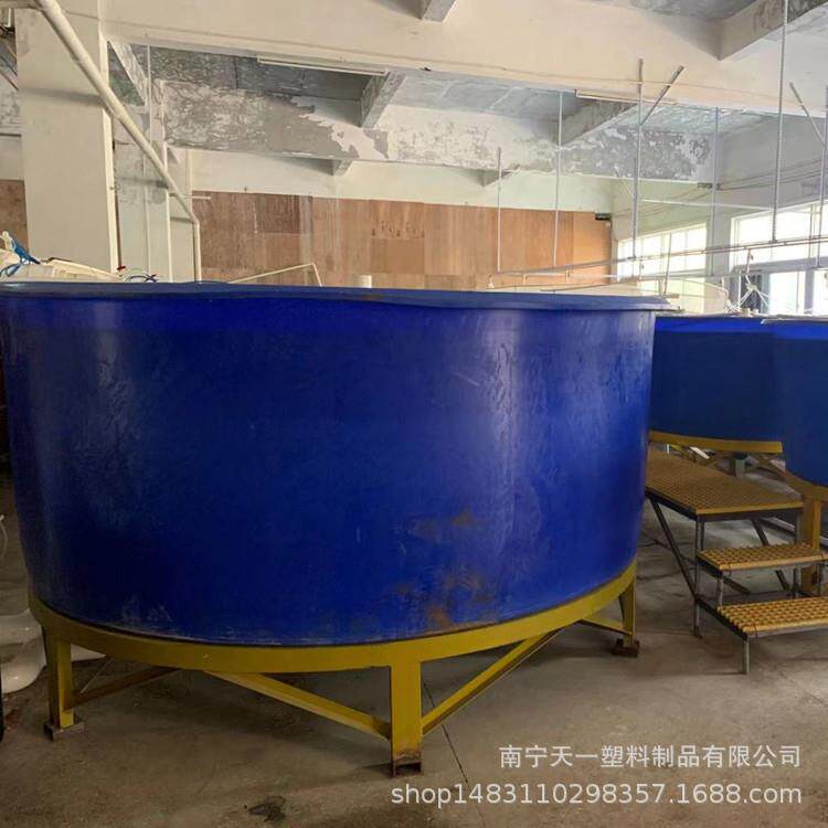 广西南宁8000L塑料锥底养殖桶,8吨鱼虾孵化桶,10吨塑料圆桶厂家