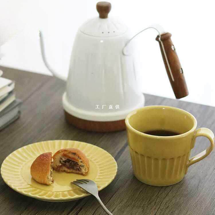 云南华宁陶纯手工暖黄釉手作咖啡杯带碟简约复古马克杯花形碟餐碟