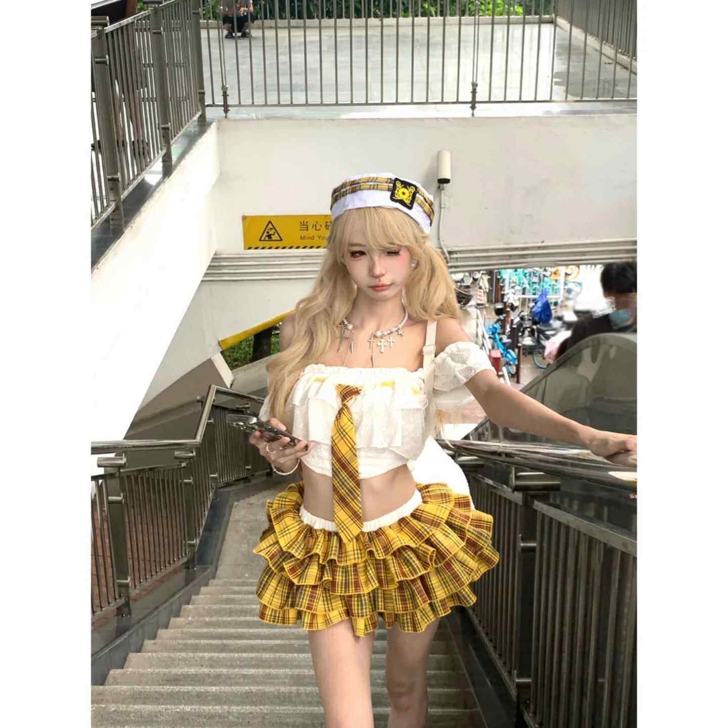 学院风辣妹套装女夏季纯欲一字肩上衣黄色格子蛋糕半身裙子两件套