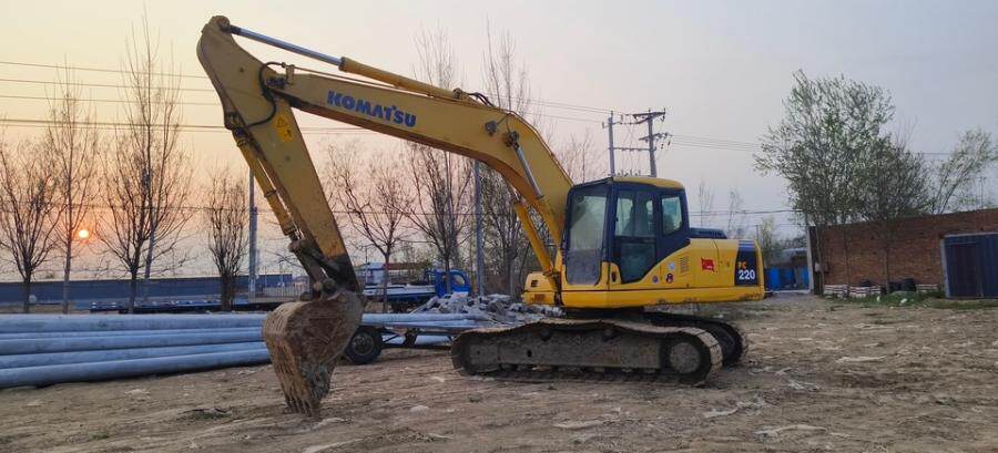 4月5日邢台履带式小松200挖掘机网络拍卖公告