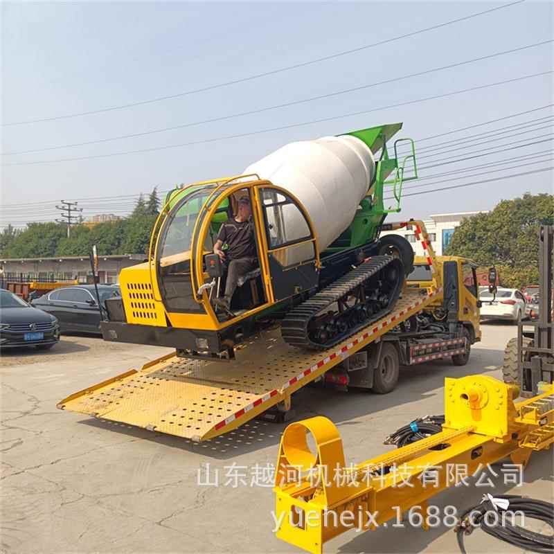 全地形履带混凝土运输车越河山地越野自上料搅拌履带水泥罐车