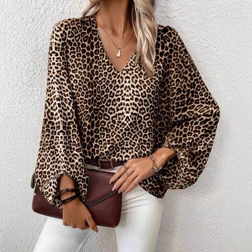 V-neck long sleeved top for women's clothing