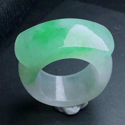缅甸天然翡翠a货冰飘绿玉扳指mb尺寸：20-12.6-4.5mm 圈口23男士
