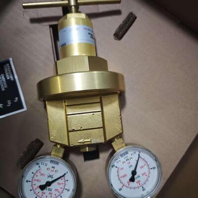 德国梅塞尔MESSER氢气高压减压阀 SPECTRON 调压器U15 U13 U47