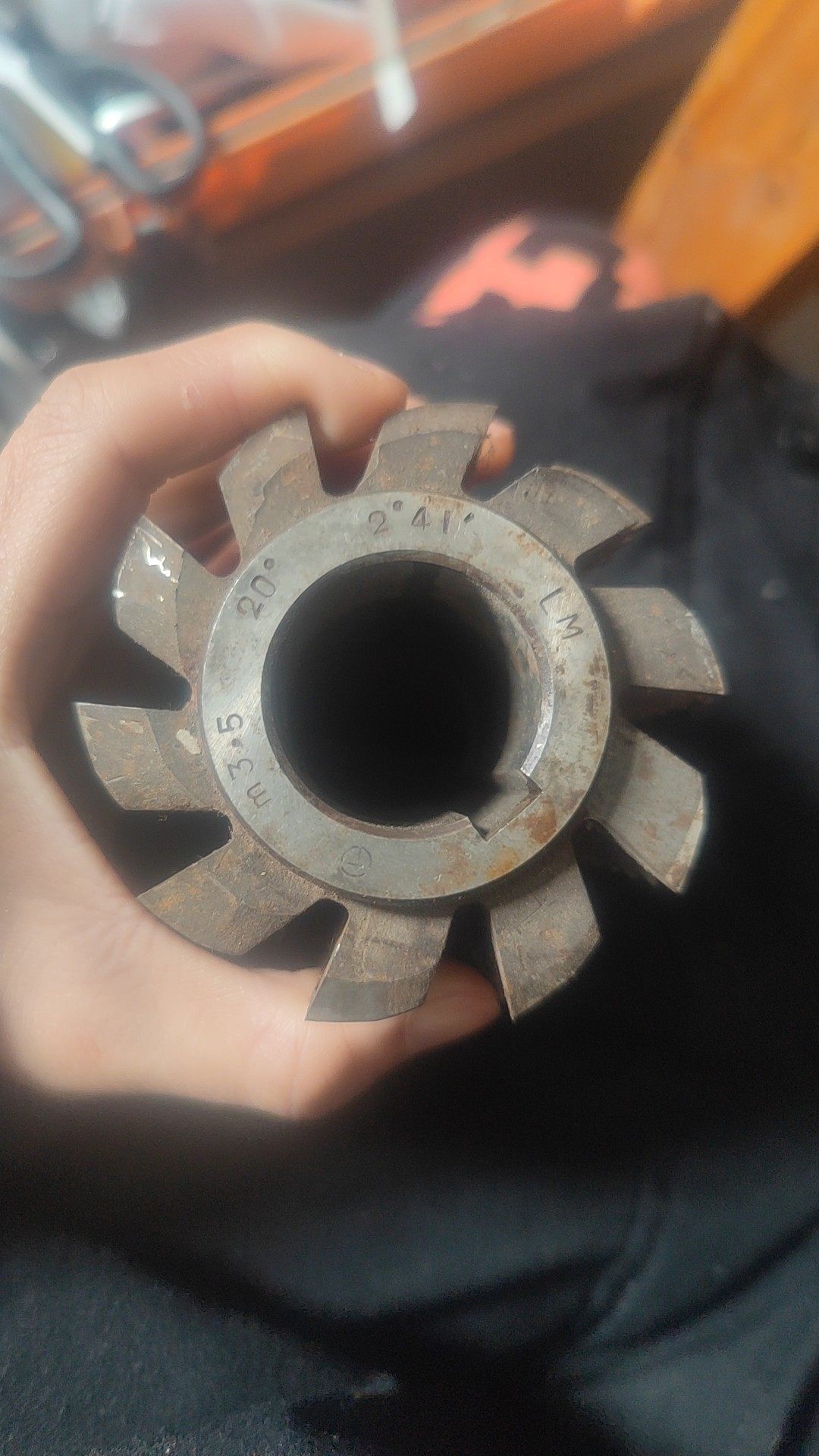 老货哈量m3.5 20度留磨滚刀。齿小瑕疵有的_32内孔