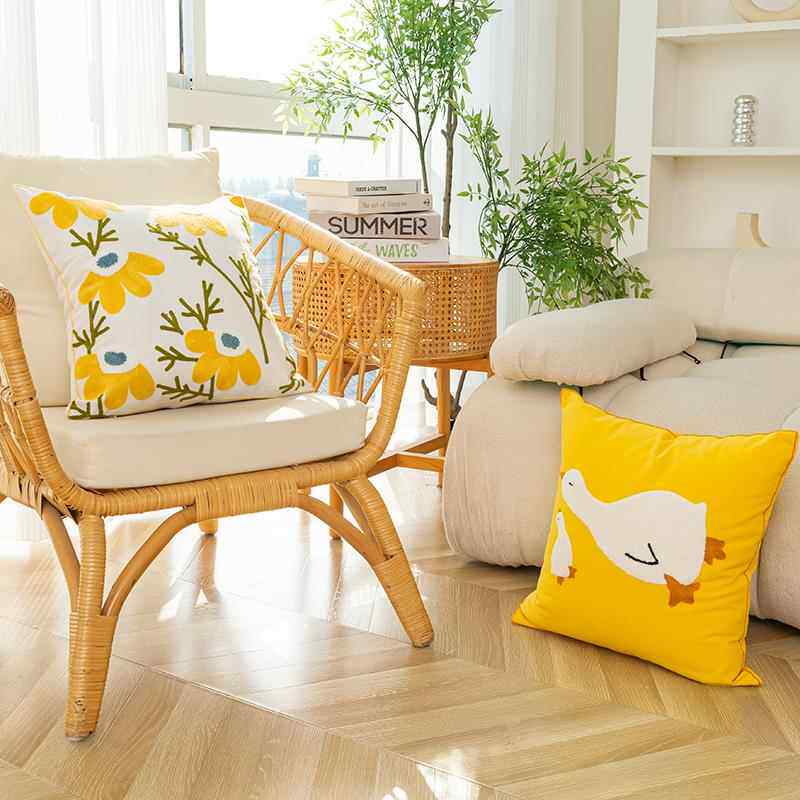 依兮可爱花卉抱枕套纯棉刺绣抱枕沙发靠垫靠背花朵小清新韩式北欧