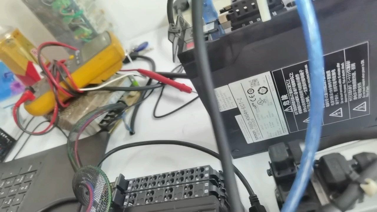 OMRON 欧姆龙  R88M-K40030H-BS2-Z