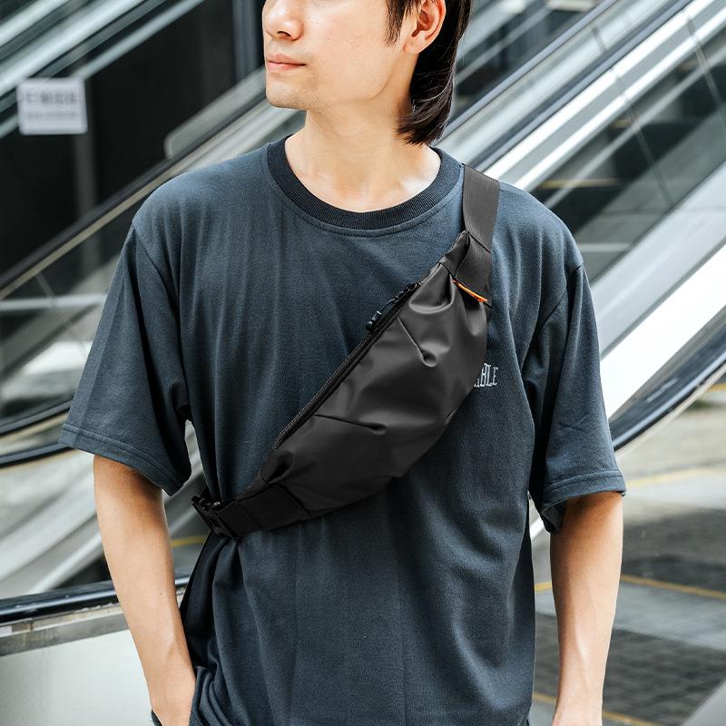 现货个性潮牌胸包男士运动学生斜挎包休闲单肩包轻便背包男包