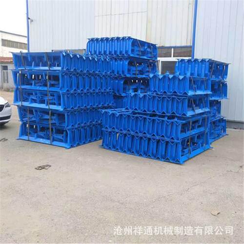 通供应自动纠偏支架支送机用托辊架调心支架滚筒支架772输厂家