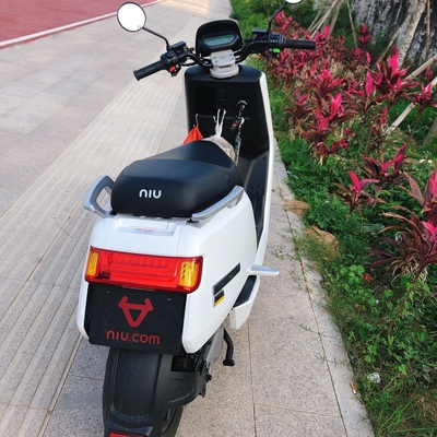 老实说小牛nqi和n1s区别?小牛NQi青春版电动车怎么样?