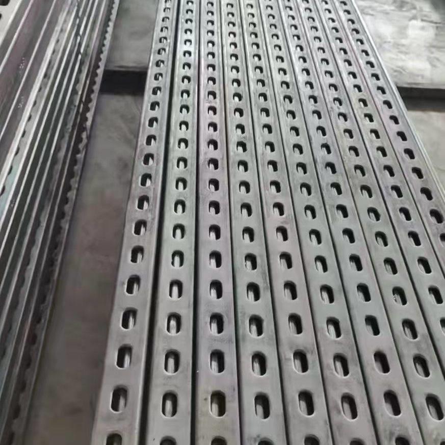万能镀锌扁铁条带孔加厚改装固定支撑不易生锈打孔铁条直条铁架子