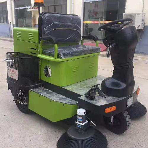 卡博恩电动座驾扫地车机物业小区环卫道路三轮清扫车