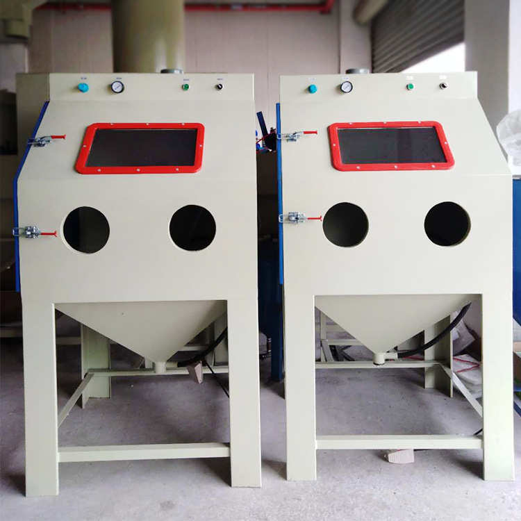 小型手动喷砂机厂家金属工件去氧化模具清理干式手持式喷沙机