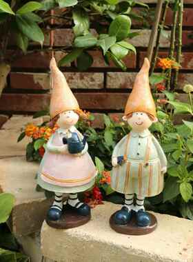 乡村风格尖顶花园夫妇娃娃森林庭院阳台儿童房婚礼装饰窗户装饰品