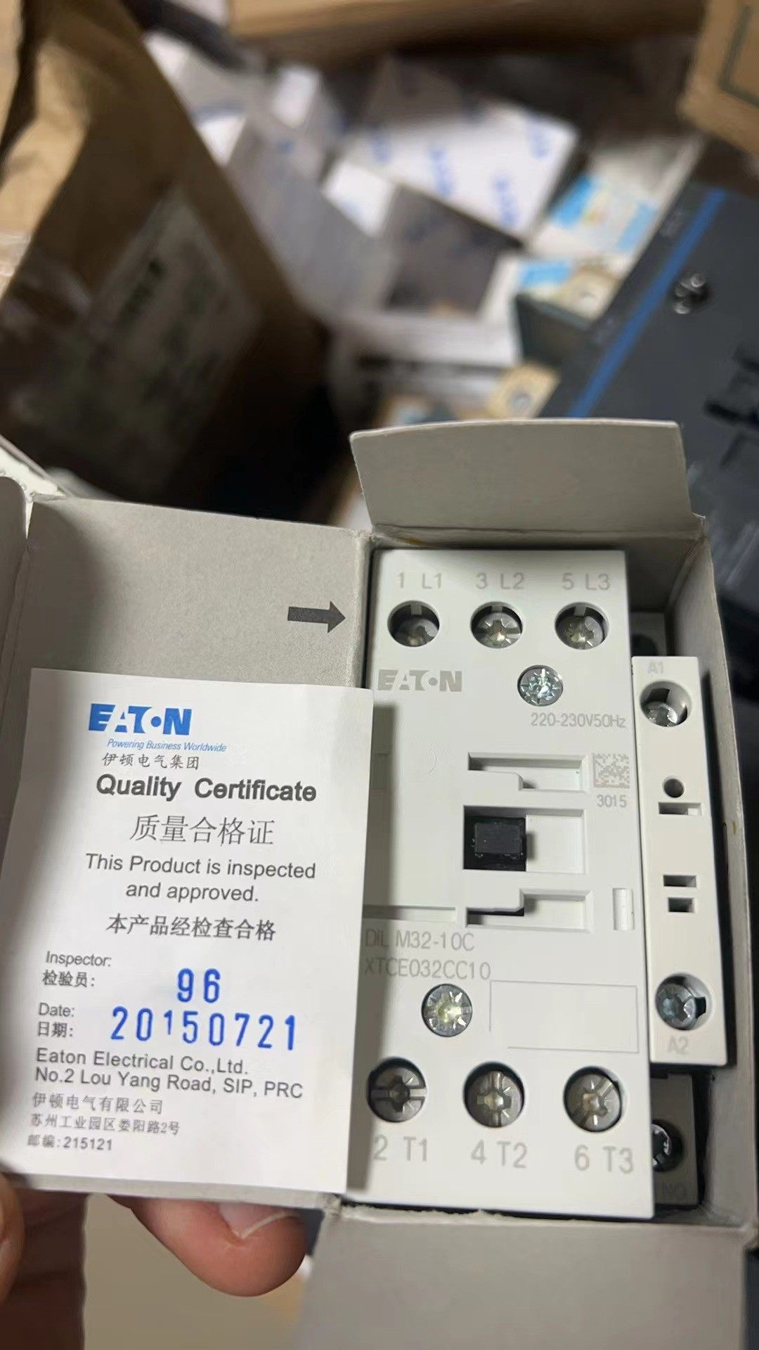 伊顿接触器DILM32-10C，电压220-230v