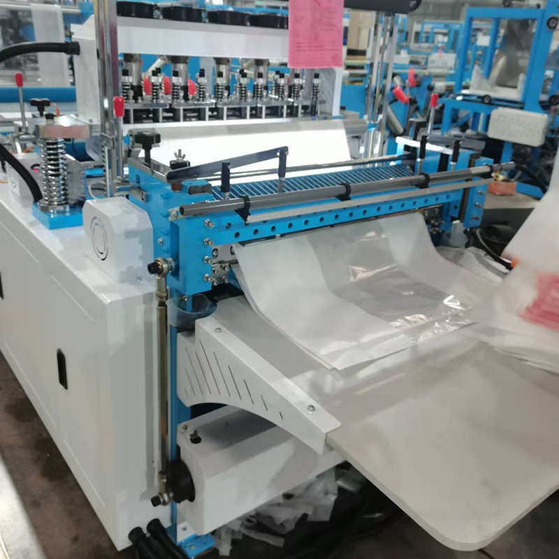 ZXL-B800型定制款四卷放料制袋机 全自动枕头包装袋无纺布制袋机