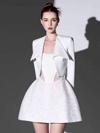 高级感气质套装裙设计师鱼骨白色抹胸礼服裙蕾丝名媛连衣裙短外套