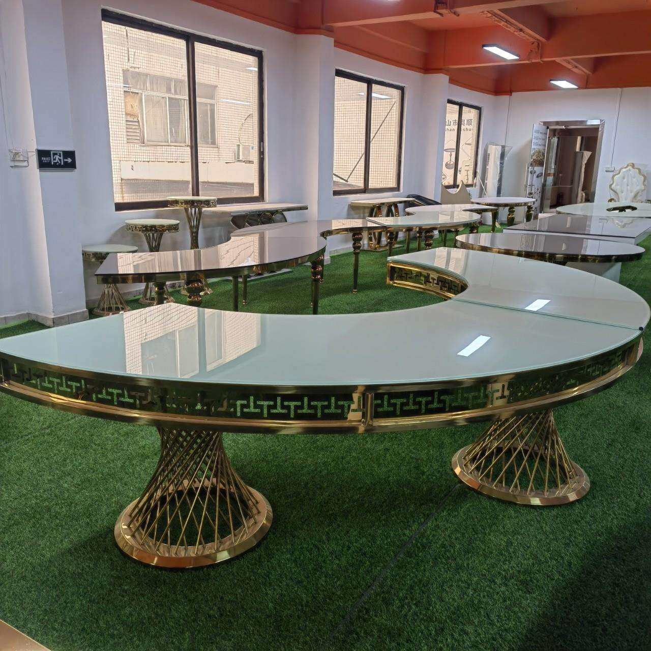婚庆宴会餐台国外婚庆主婚台 不锈钢餐桌月亮桌户外婚礼半圆桌