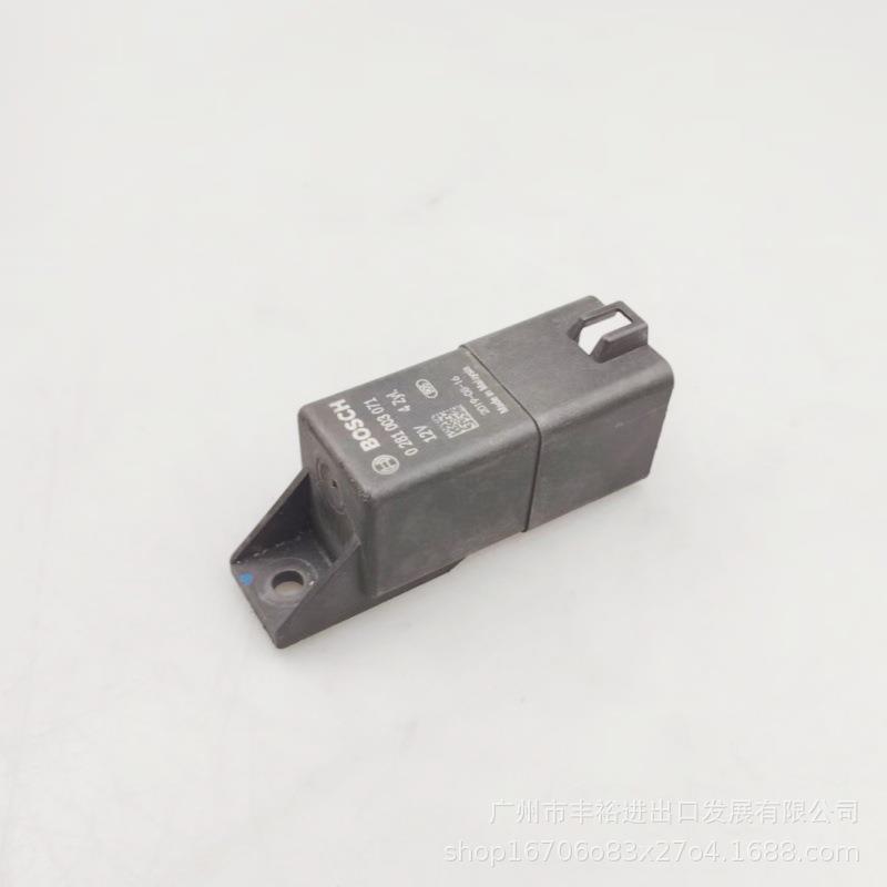 上汽大通V80V90G10G20T60T70T90预热塞继电器发动机预热塞继电器图片