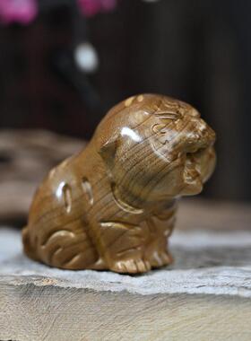 新款直销金丝楠木雕可爱小萌虎文玩手把件茶宠摆件车载摆饰桌面摆