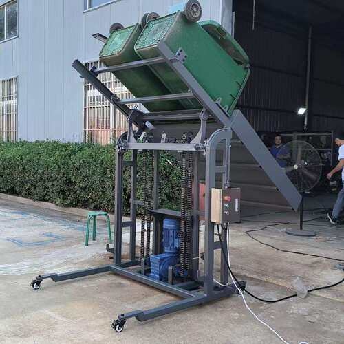 240L660L垃圾桶带斗式垂直立式提升机物料提升设备