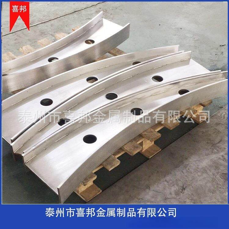 不锈钢桥梁立柱桥梁防撞立柱不锈钢护栏立柱防撞护栏立柱楼梯