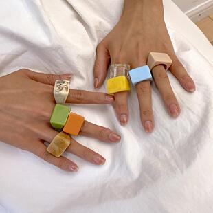 Colored square wide edged resin ring宽边树脂环夸张戒指