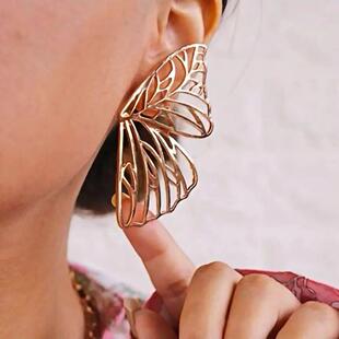 Lost Butterfly for Wom Metal Earrings Hollow Large Lady Stud