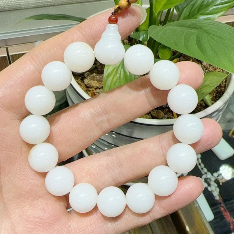 且末料手链和田玉手链羊脂白玉手链圆珠直径14mm66.29克