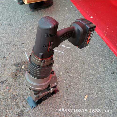 两电一充手提式液压角钢冲孔机 便携式手动铜铝板冲孔机