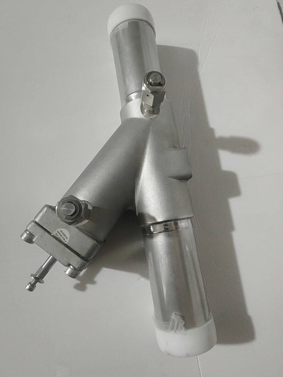 FUjikin2寸的波纹管阀EP，带双吹扫口，把子坏了，全新