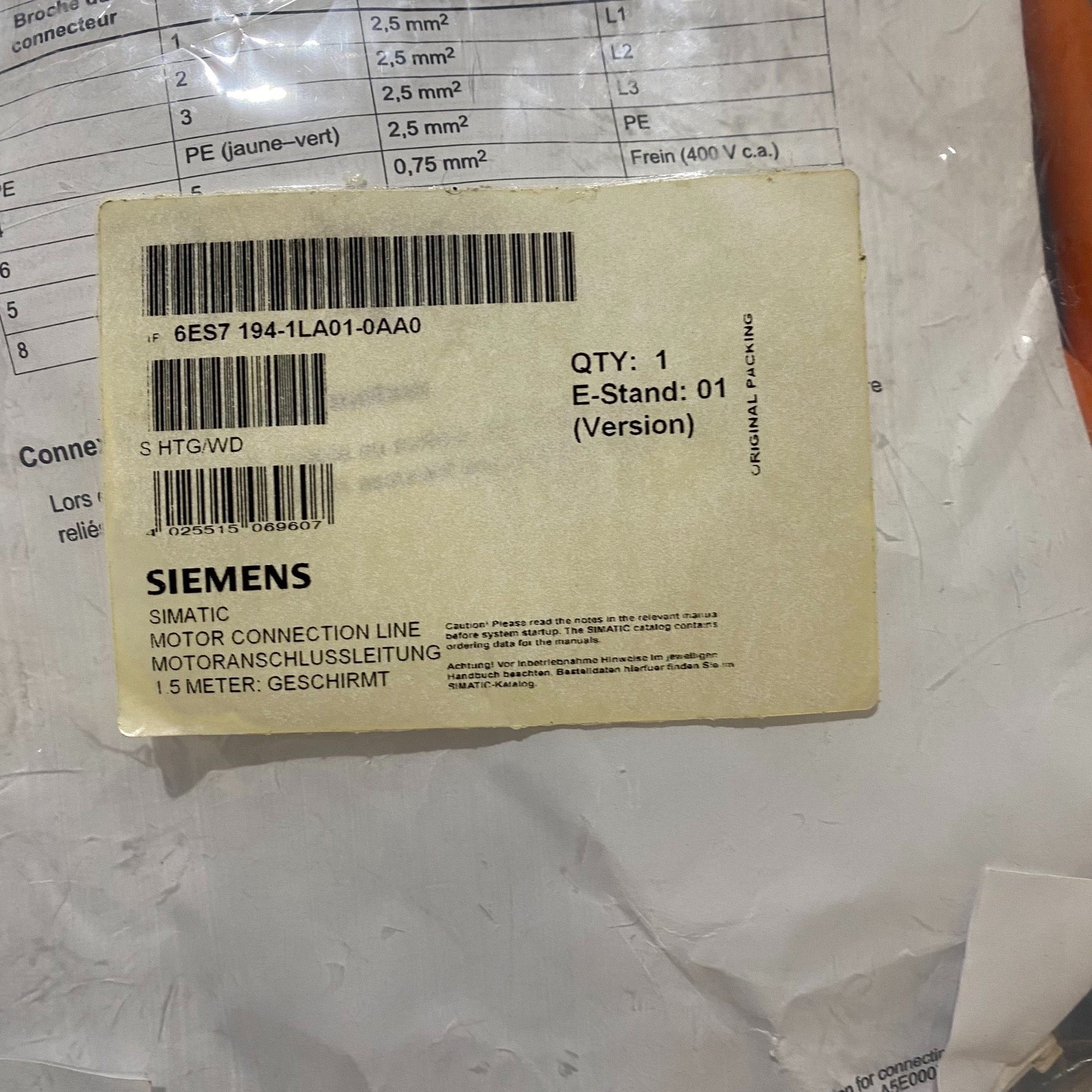 西门子连接线6ES7194-1LA01-0AA0数量4 现货
