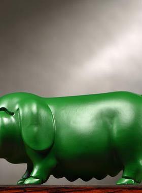 绿色实木质雕刻猪摆件三合动物十二生肖猪家居客厅桌面装饰工艺品