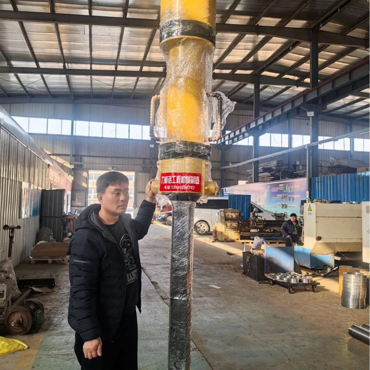 150型岩石劈裂机大型机载劈裂抢矿用液压岩石劈裂器大型劈裂器