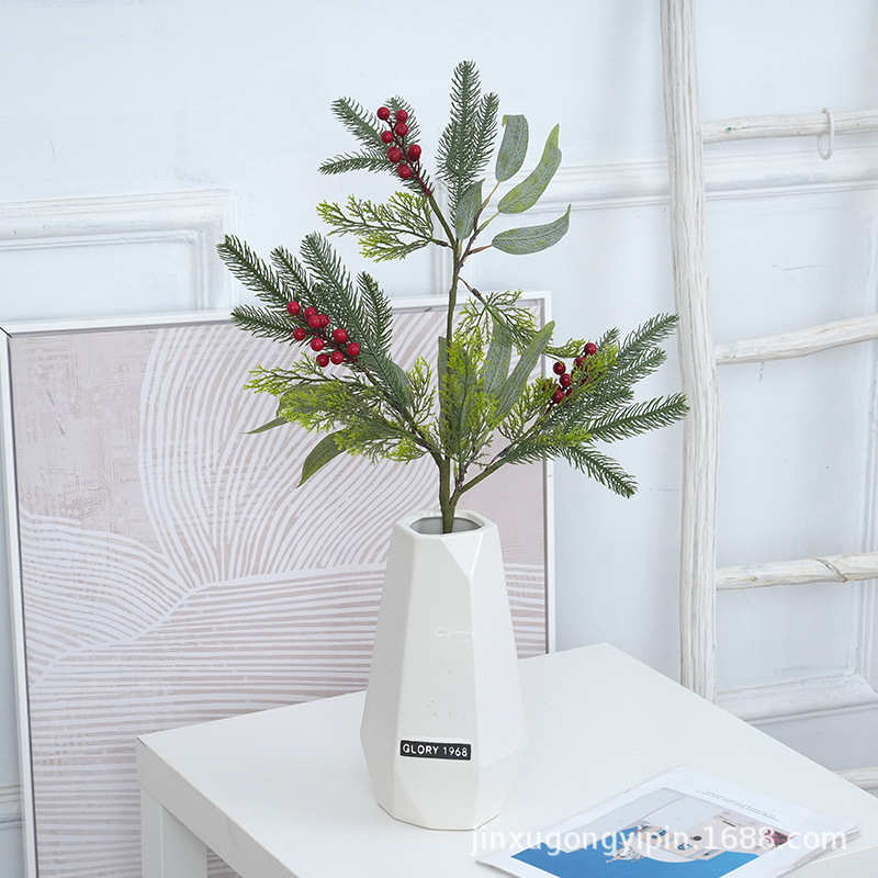 圣诞节红果浆果人造塑料松针仿真插枝单支装饰墙挂门挂吊顶松枝