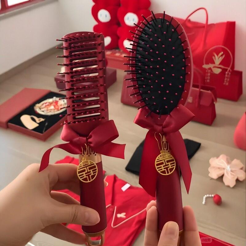 新娘梳子结婚一对喜梳子木梳气垫梳女方陪嫁物品高档婚庆用品大全