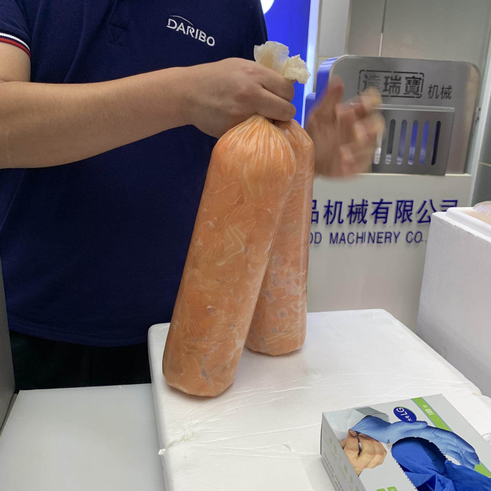 *肉卷填充组合机牛排加工塑料肠衣灌肉机羊肉卷火腿塑性装袋机