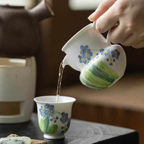 手绘勿忘草白瓷公道杯陶瓷创意茶海分茶器家用单个匀杯茶道零配件