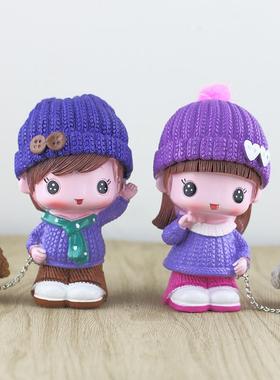 网红围巾遛狗情侣公仔创意家居树脂工艺品汽车装饰摆件高级感小众