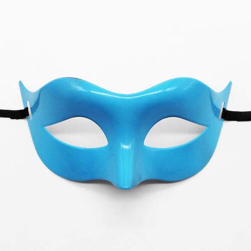Crew cut man PROM half face with Halloween party mask 面具