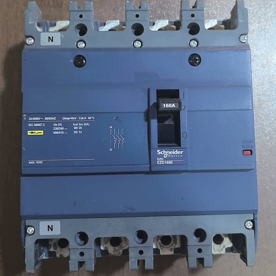 施耐德塑壳断路器EZD160E4160N