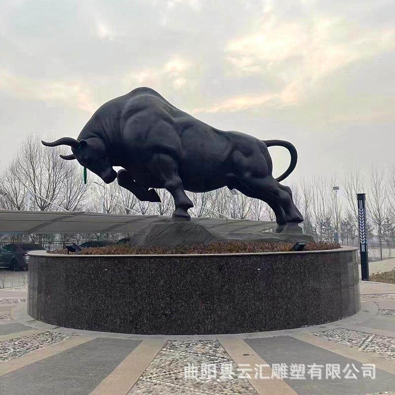 华尔街铜牛雕塑商业街铜牛工艺品摆件旺市十二生肖铜牛玻璃钢动物