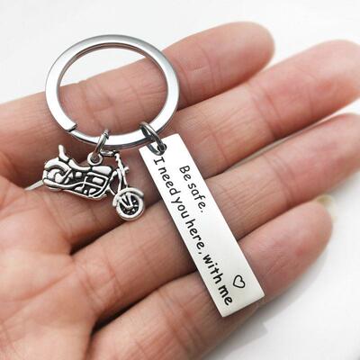Gift for Girlfriend Boyfriend Souvenir Keychain Present Vale