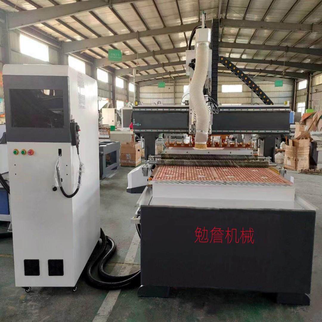 开料机C加工中心四工序雕刻机直排橱柜门板铣床高效换刀家具