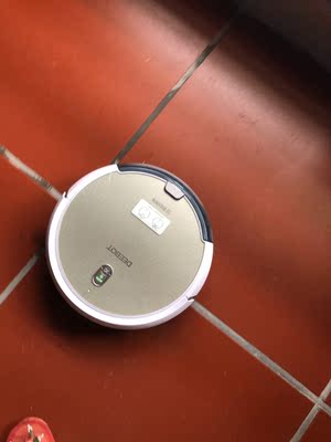 来说下科沃斯dn55扫地机器人质量好还是DG800扫地机器人更好用些？功能上都有什么不同？