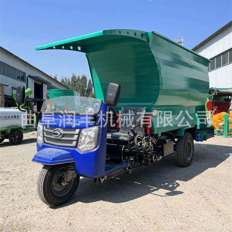 轻卡12立方四轮撒草车养殖场牛羊喂料机精饲料螺旋撒料车