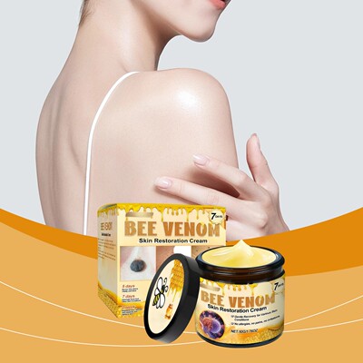 Moisturizing cream, gently massage to nourish and soften the