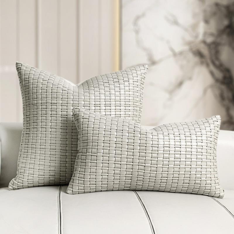 现简约沙KDQ抱枕奢高档靠枕灰白色皮质手工编织靠垫样代轻发板间
