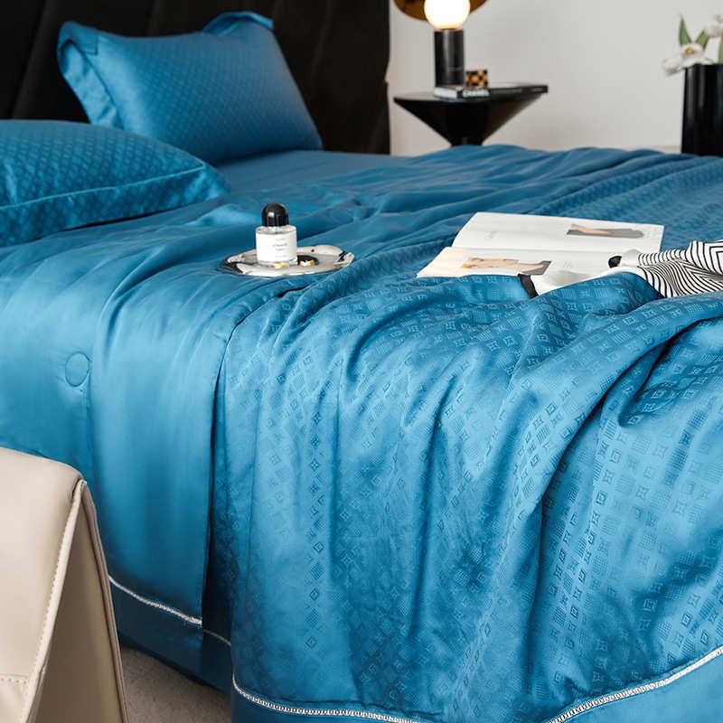 空调高端60s四兰丝机桑蚕丝轻提花精件套洗被薄被可夏被子奢天